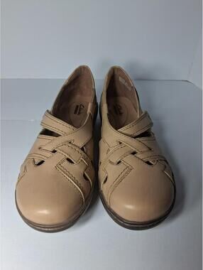 Clarks Women's Evianna Peal Tan Soft Cushion Leather Shoes, 9M